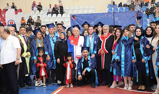 Hakkari Üniversitesinde mezuniyet töreni