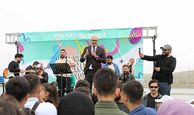 İpekyolu Belediyesi'nden YK 'ye girecek öğrencilere motivasyon etkinliği