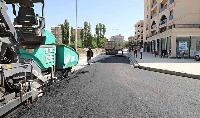 İpekyolu'nda asfalt sezonu başladı
