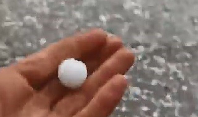 Kars'ı dolu vurdu, tarım arazileri zarar gördü