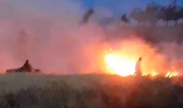 Malatya'da arpa ekili tarlada korkutan yangın