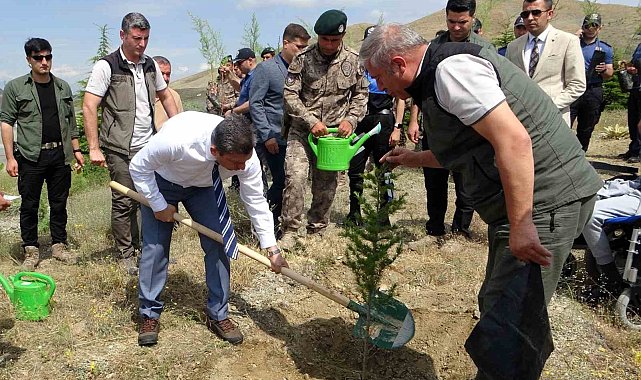 Malatya'da depremde kaybedilen her çocuk için bir fidan dikildi