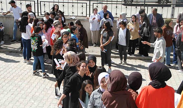 Malazgirt'te YKS heyecanı yaşanıyor