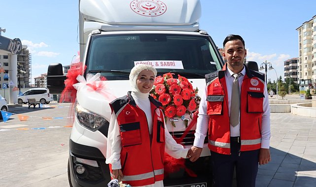 Mobil Sosyal Hizmet Aracı gelin arabası oldu