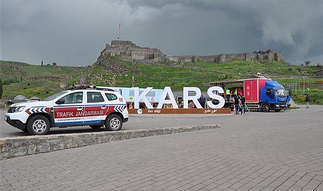 'Mobil Trafik Eğitim Tırı' Kars'ta