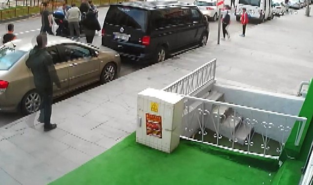 Motosiklet kazası saniye saniye güvenlik kamerasında