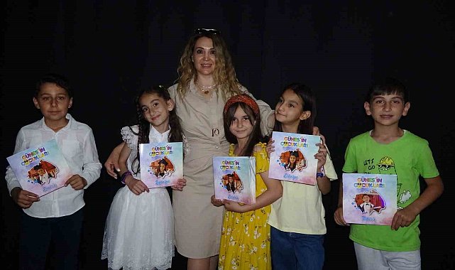 Öğretmenden öğrencilerine unutulmaz karne hediyesi