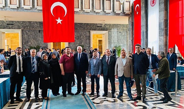 Öz; 'Artık memleket için çalışma vakti'