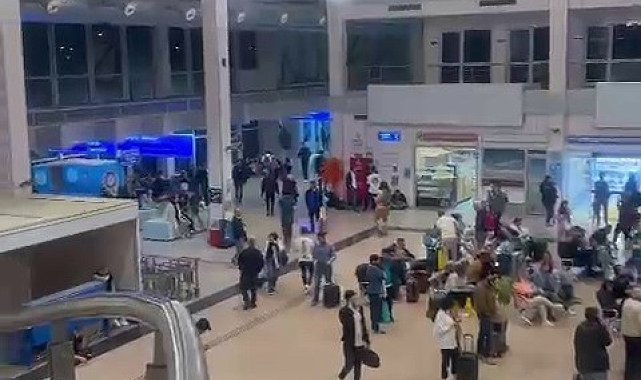 Rötarlı uçuşlar yolcuların tepkisine neden oldu