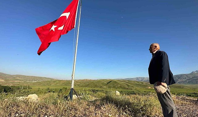Seyit Tahir Dede'nin hüzünlü bayrak nöbeti