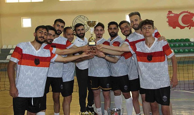 Solhan ayak tenisi takımı üçüncü kez Türkiye şampiyonu oldu