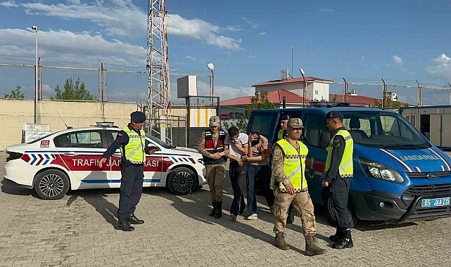 Şüphe üzerine durduran araç çalıntı çıktı