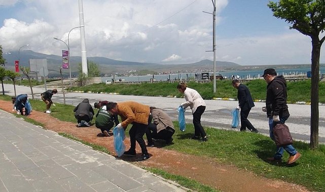 Tatvan sahilinde "Dünya Tütünsüz Günü" etkinliği