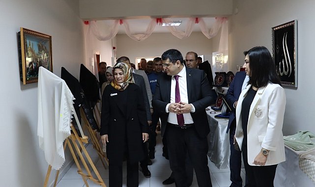Tercan'da hayat boyu öğrenme sergisi açıldı