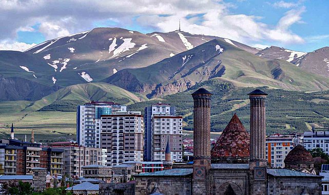 Türkiye'de konut satışı azaldı, Erzurum'da arttı