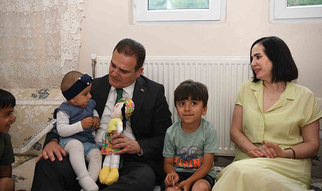Vali Akbıyık bayramı vatandaşlarla geçirdi