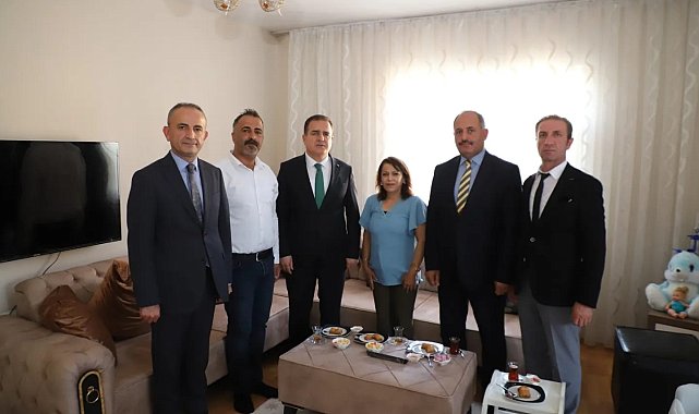 Vali Akbıyık'tan minik kıza ziyaret