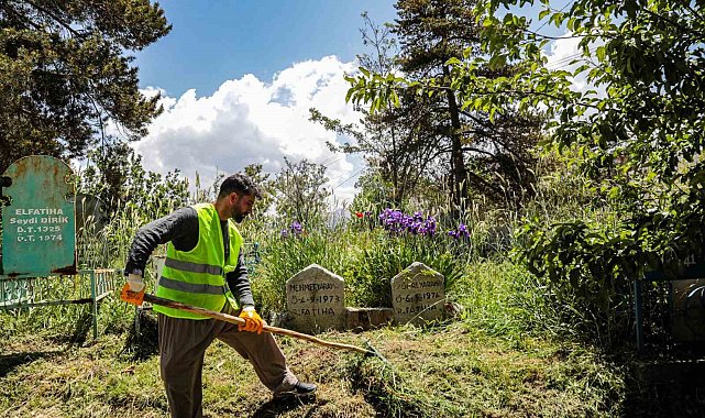 Van Büyükşehir'den mezarlıklarda bakım ve temizlik çalışması