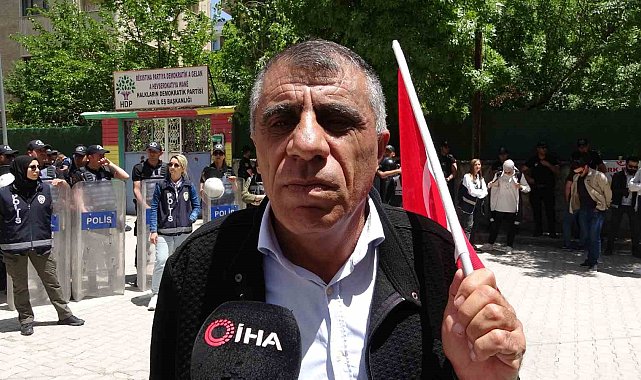 Vanlı aileler: "54 çocuğun kanına giren Selahattin Demirtaş siyasetçi değildi"