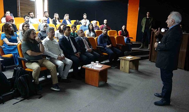 Yüksekova'da geleceğin astronotlarının yetiştirilmesi için seminer düzenlendi