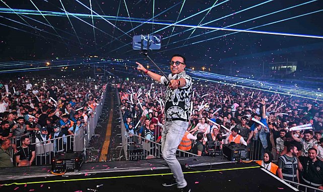 Ağrı Dağı Müzik Festivali ile Türkiye'nin en büyük sahnesi Ağrı Dağı eteklerinde kuruldu