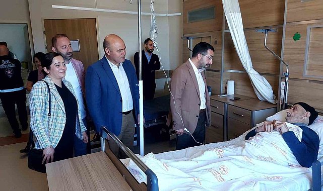 AK Parti Kars Milletvekili Çalkın, bayramda hastaları unutmadı