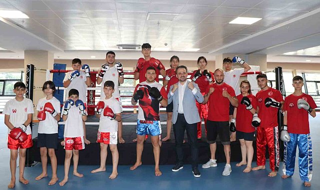 Bakan Yardımcısı Eminoğlu Erzincan'da genç sporcularla buluştu