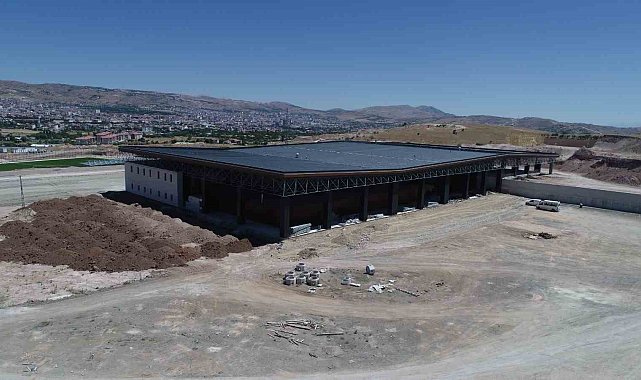 Başkan Şerifoğulları, "Elazığ'ımızı geleceğe hazırlamaya devam ediyoruz"