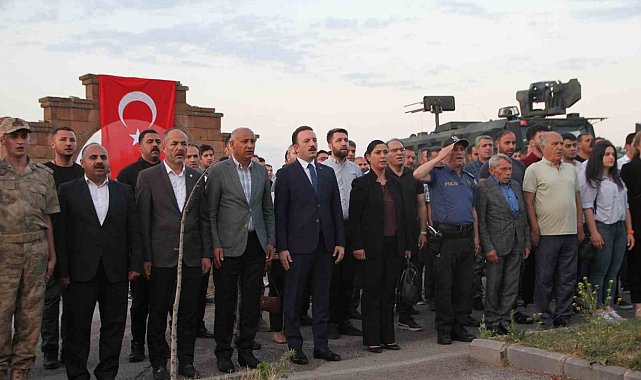 Binbaşı Arslan Kulaksız şahadetinin 8. yılında Malazgirt'te anıldı