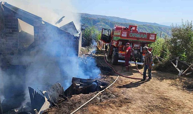 Bingöl'de ahır yangını