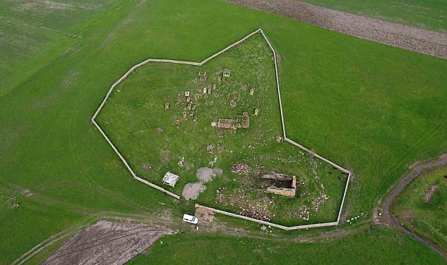 Bitlis'te 557 yıllık tarihi mescit yok olma tehlikesiyle karşı karşıya