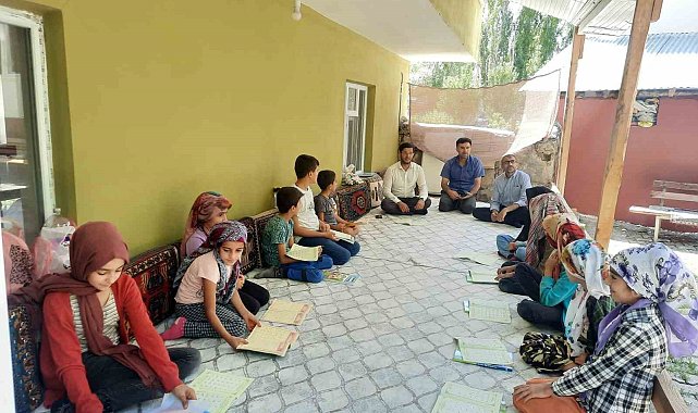 Bulanık'ta "Mahremiyet Bilinci ve Çevre Ahlakı" semineri