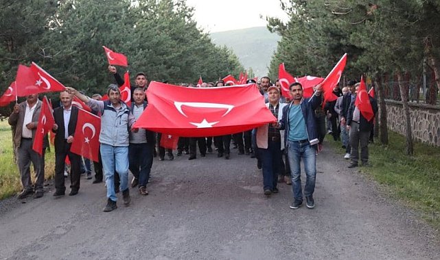 Çıldır 15 Temmuz'da yürekler tek oldu