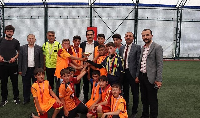Çıldır Yaz Kuran Kursu Futbol Turnuvası şampiyonu Aşıkşenlik