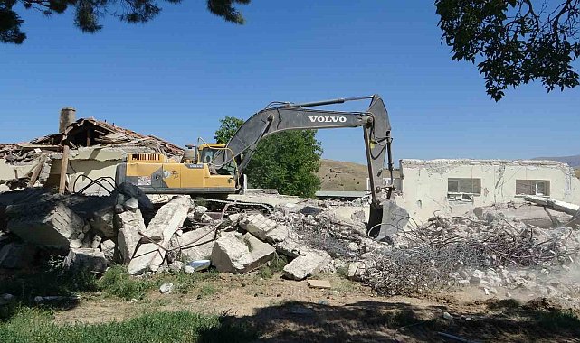 Deprem Sultansuyu Harası'nda 235 milyonluk tahribata neden oldu