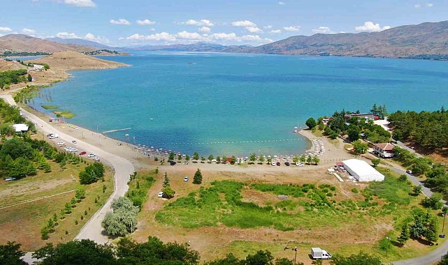 Doğunun incisi Hazar Gölü, yerli ve yabancı turistleri bekliyor