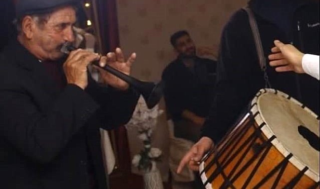 Düğün dönüşü davul zurnacı baba ve oğlu öldü