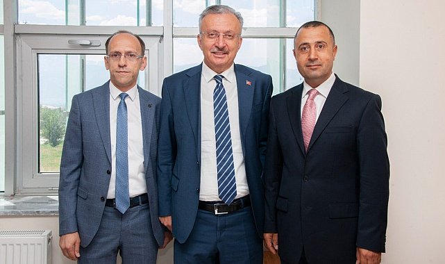 EBYÜ BAP'ta bayrak değişimi