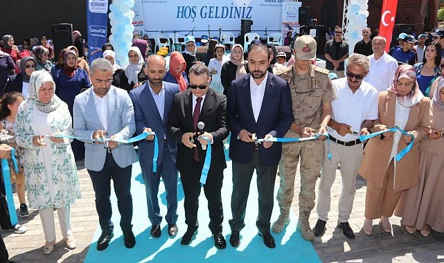 Edremit'te 'Kadın El Emeği ve Sanat Sergisi' açıldı