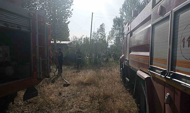 Edremit'te samanlık yangını