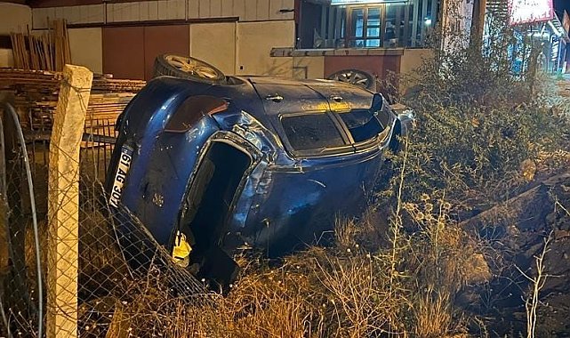 Elazığ'da otomobil bahçeye yuvarlandı: 1 yaralı