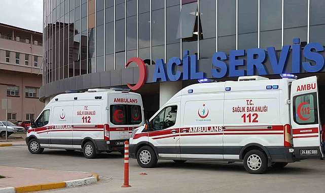 Erzincan'da trafik kazası: 11 yaralı