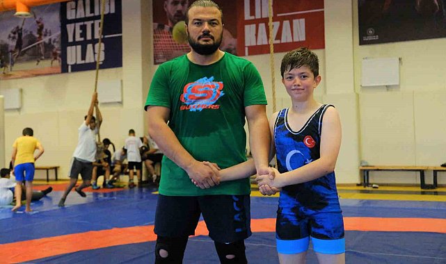 Erzincanlı güreşçi çıktığı ilk resmi maçta Türkiye ikincisi oldu