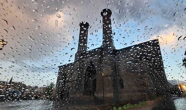 Erzurum'da yağmurlu hava hafta başı gidiyor