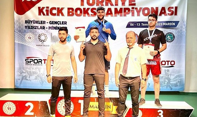 Erzurumlu Kick Boksçular madalyaları topladı