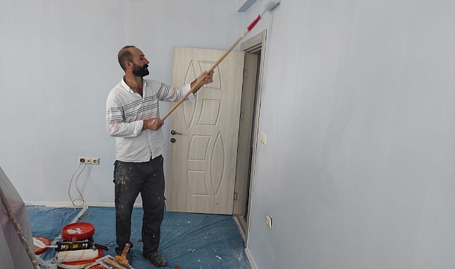 Evlerde boya badana işleri başladı