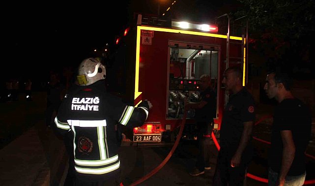 Film izler gibi yangını izlediler