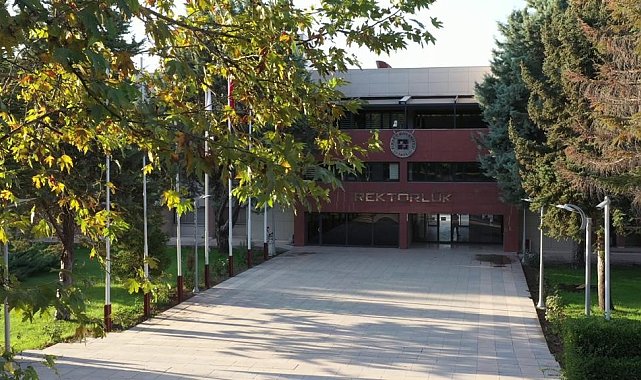 Fırat Üniversitesi Türkiye'de ilk 5'e girdi