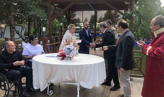 Gazinin mutlu gününe şahitlik ettiler