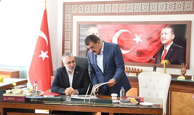 Gürkan, Bakan Işıkhan'a kayısı üreticilerinin taleplerini iletti